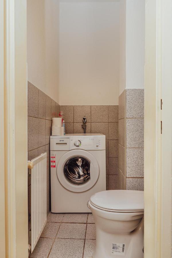 Ruhiges Terrassen Apartment Відень Екстер'єр фото