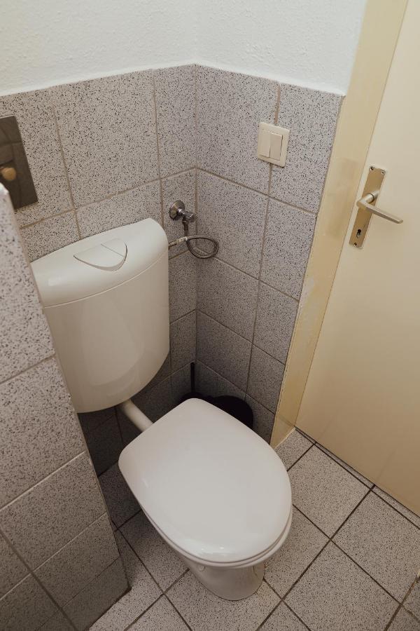 Ruhiges Terrassen Apartment Відень Екстер'єр фото